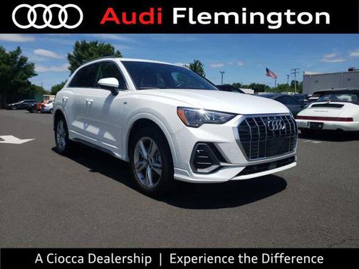 2022 Audi Q3 45 S line Premium