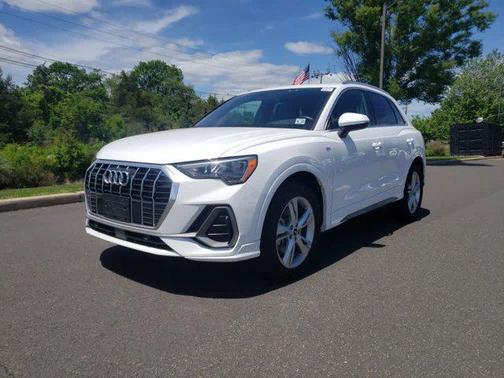 2022 Audi Q3 45 S line Premium