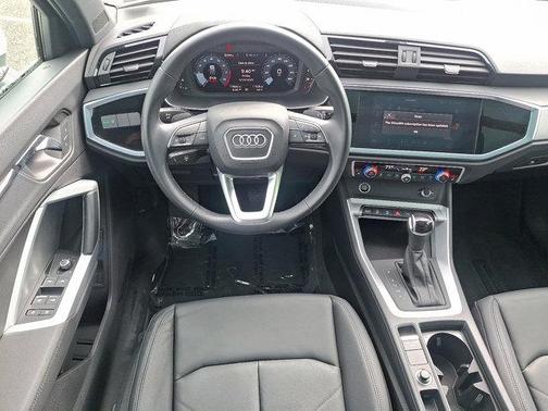 2022 Audi Q3 45 S line Premium