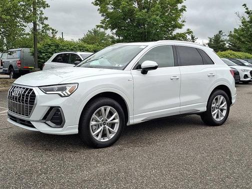 2025 Audi Q3 Premium 45 TFSI S line quattro Tiptronic