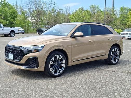 2024 Audi Q8 55 Premium Plus