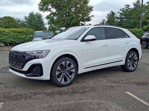 2025 Audi Q8 55 Premium Plus
