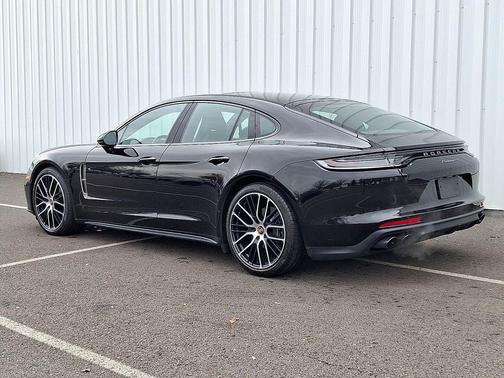 Black 2023 Porsche Panamera 4 Platinum Edition