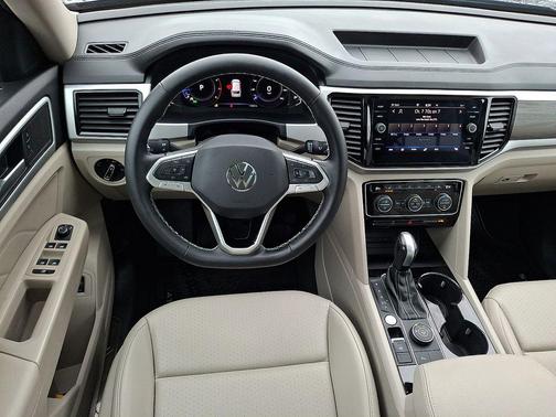 2023 Volkswagen Atlas 3.6L SE w/Technology