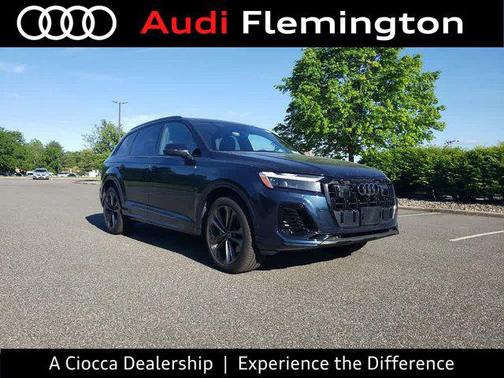 2025 Audi Q7 55 Premium Plus