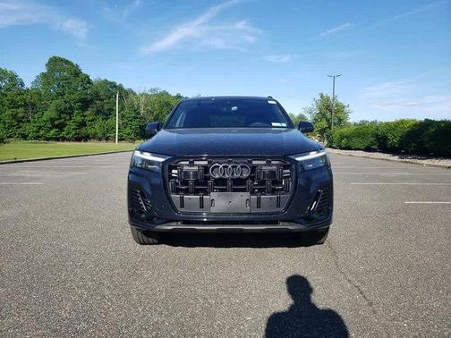 2025 Audi Q7 55 Premium Plus