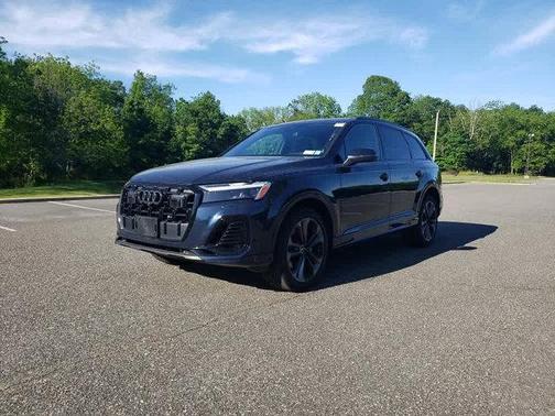 2025 Audi Q7 55 Premium Plus