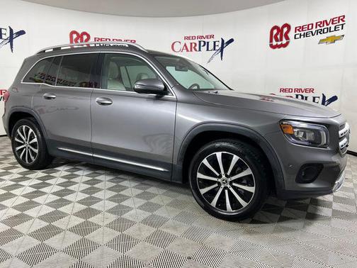 Mountain Grey Metallic 2021 Mercedes-Benz GLB 250 Base