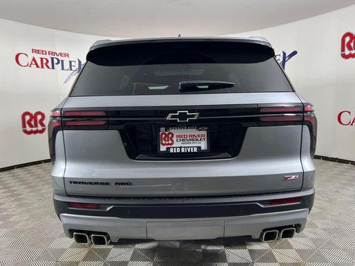 Sterling Gray Metallic 2026 Chevrolet Traverse AWD Z71