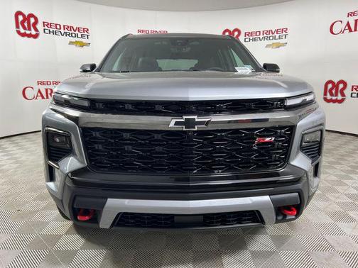 Sterling Gray Metallic 2026 Chevrolet Traverse AWD Z71
