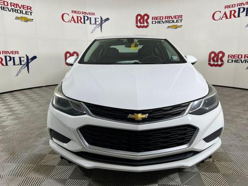 Summit White 2017 Chevrolet Cruze LT