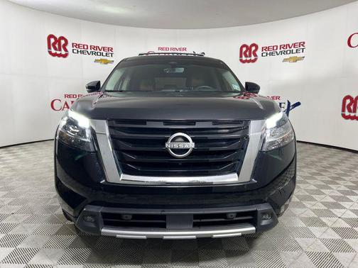 2024 Nissan Pathfinder Platinum FWD