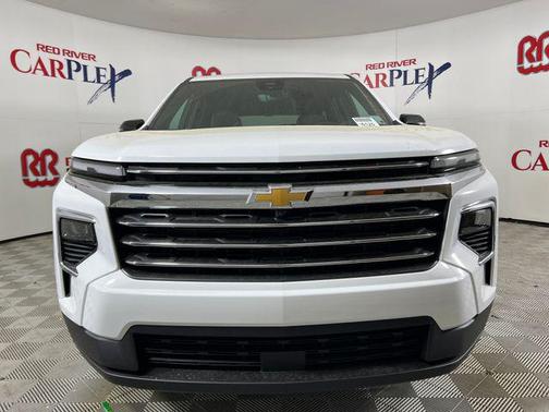 Summit White 2026 Chevrolet Traverse LT