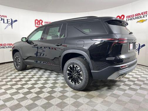 Mosaic Black Metallic 2026 Chevrolet Traverse AWD Z71