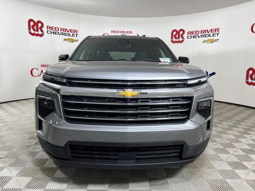 Sterling Gray Metallic 2026 Chevrolet Traverse LT
