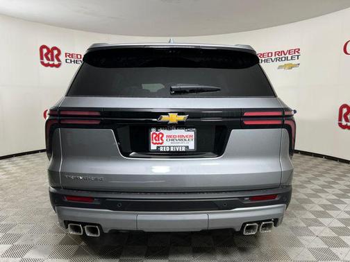 Sterling Gray Metallic 2026 Chevrolet Traverse LT