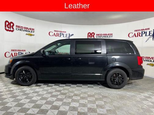 Black Onyx Crystal Pearlcoat 2019 Dodge Grand Caravan GT