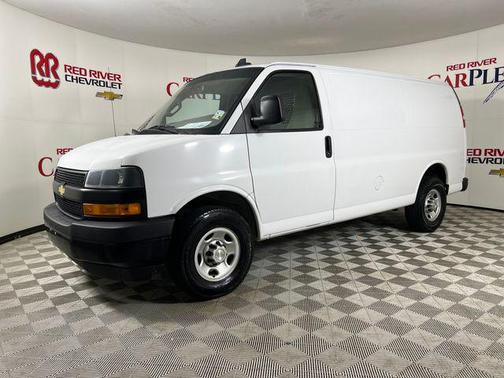 2022 Chevrolet Express 2500 RWD 2500 Regular Wheelbase WT