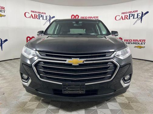 Mosaic Black Metallic 2021 Chevrolet Traverse LT Cloth