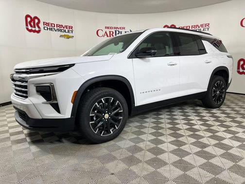 Summit White 2026 Chevrolet Traverse LT