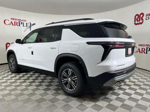 Summit White 2026 Chevrolet Traverse LT