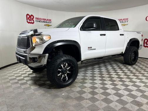 Super White 2016 Toyota Tundra SR5