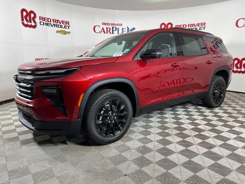Radiant Red Tintcoat 2026 Chevrolet Traverse LT