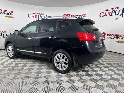 Super Black Metallic 2011 Nissan Rogue SV