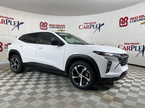 Summit White 2026 Chevrolet Trax FWD 1RS