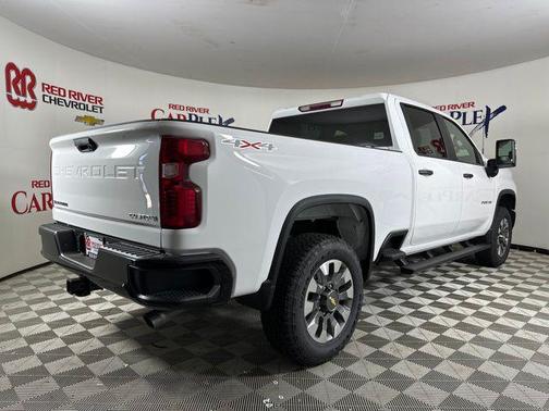 2025 Chevrolet Silverado 2500 Custom