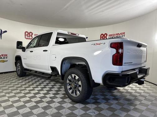 2025 Chevrolet Silverado 2500 Custom