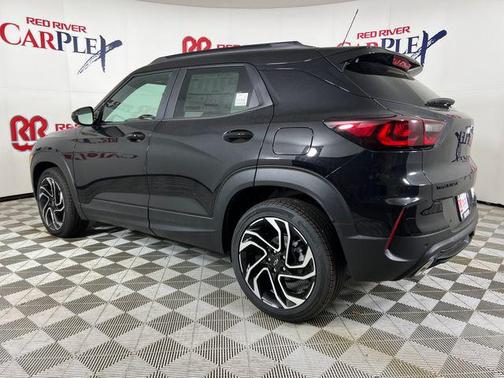 Mosaic Black Metallic 2026 Chevrolet Trailblazer RS