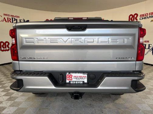 Sterling Gray Metallic 2026 Chevrolet Silverado 1500 Custom