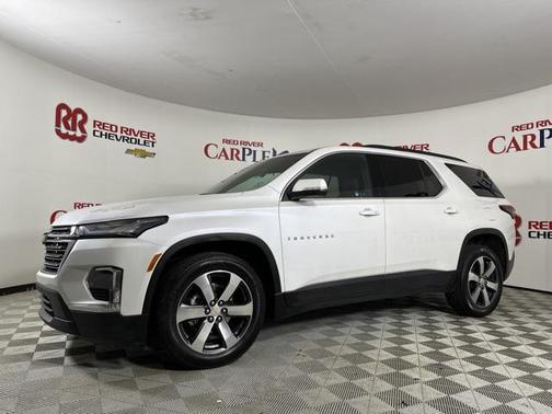 2022 Chevrolet Traverse LT Leather