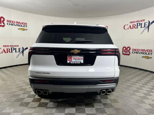 Summit White 2026 Chevrolet Traverse LT