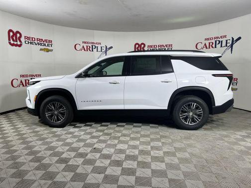 Summit White 2026 Chevrolet Traverse LT
