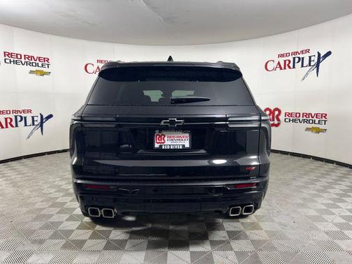 Mosaic Black Metallic 2026 Chevrolet Traverse RS