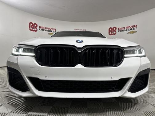 2022 BMW 530 i