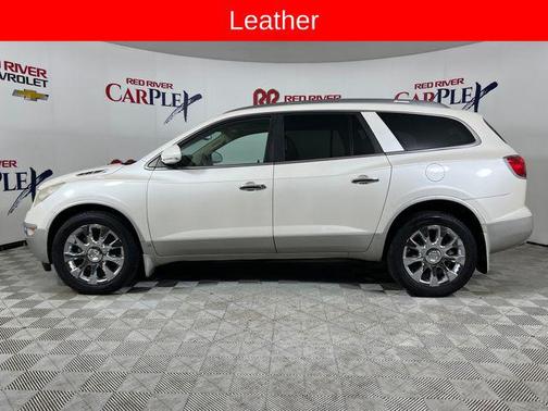 White Diamond Clearcoat 2010 Buick Enclave 2XL