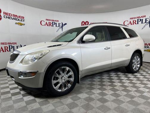 White Diamond Clearcoat 2010 Buick Enclave 2XL