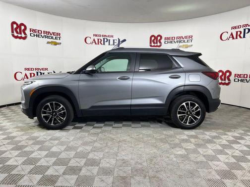 Sterling Gray Metallic 2025 Chevrolet Trailblazer LT