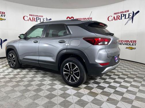 Sterling Gray Metallic 2025 Chevrolet Trailblazer LT