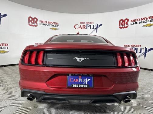 2021 Ford Mustang EcoBoost