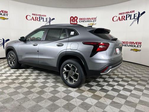 Sterling Gray Metallic 2026 Chevrolet Trax LT