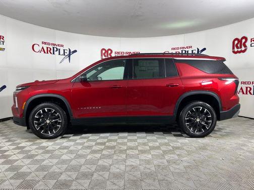 Radiant Red Tintcoat 2026 Chevrolet Traverse LT