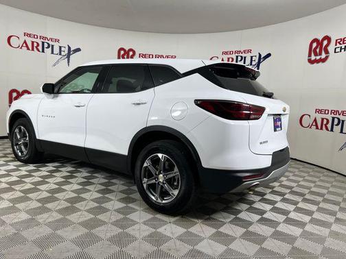 Summit White 2025 Chevrolet Blazer 2LT