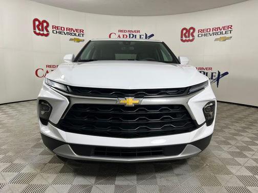 Summit White 2025 Chevrolet Blazer 2LT