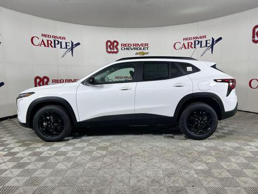 Summit White 2026 Chevrolet Trax LT