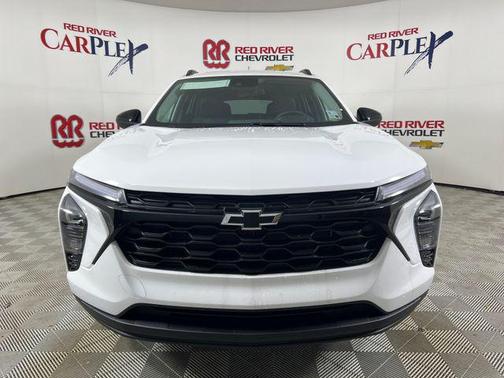 Summit White 2026 Chevrolet Trax LT