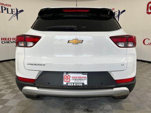 Summit White 2026 Chevrolet Trailblazer LT
